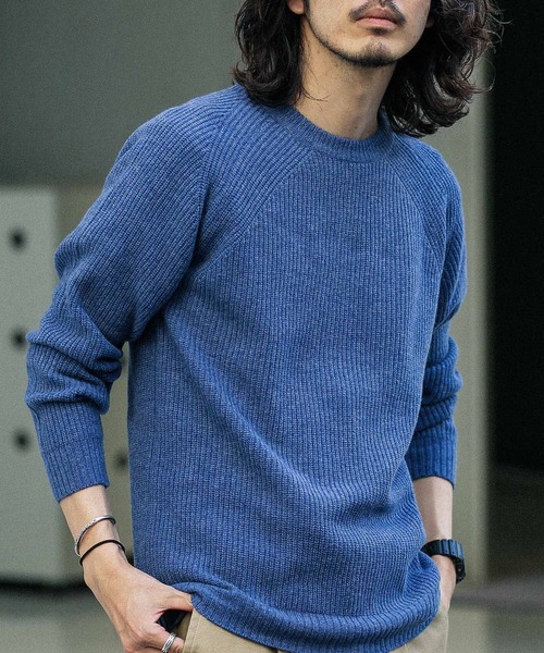URBAN RESEARCH Sonny Label(アーバンリサーチサニーレーベル)の「リッチソフトウール畦編みクルーネックニット(ニット/セーター・メンズ・オフホワイト/ブラック/グレー/ブルー/オレンジ・MEDIUM/LARGE)」の4枚目の写真