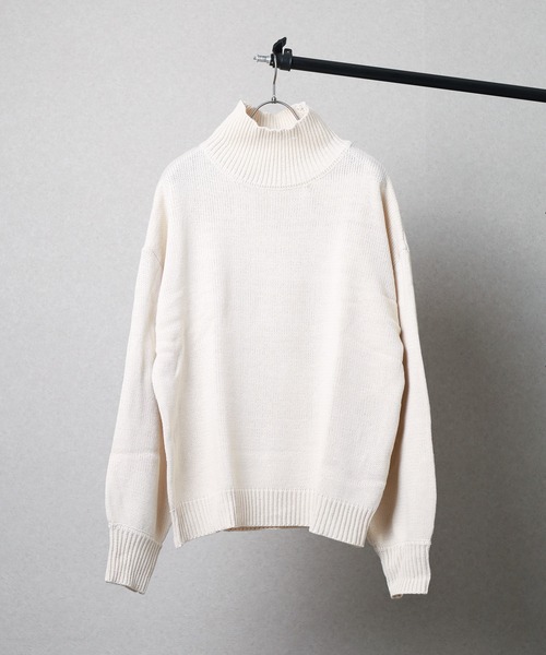 Bling Leads（ブリングリーズ）の「5ゲージ　オーバーサイズハイネックニット（ニット/セーター・レディース・ブラック/ベージュ/グリーン/ブラウン・LARGE/MEDIUM/X-LARGE/SMALL）」の3枚目の写真