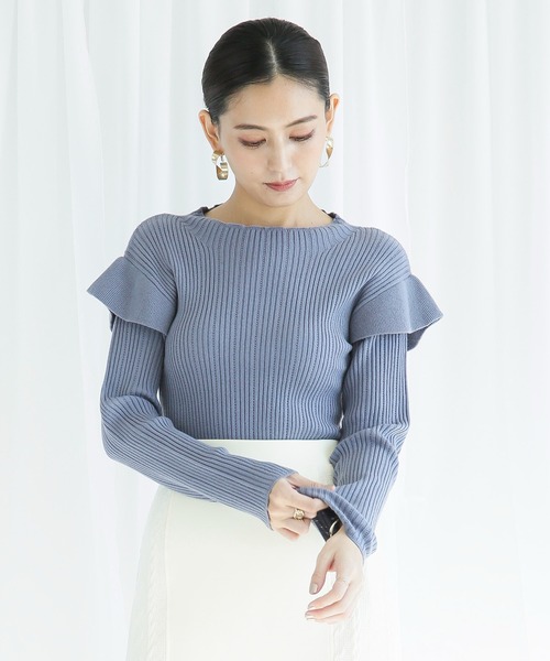 ENNEA(エンネア)の「【2021AW】肩フリルデザイン・抗ピリングモダールヤーン12Gリブニット(ニット/セーター・レディース・ベージュ/レッド/ブルー/キャメル・M)」の3枚目の写真