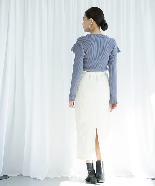 ENNEA(エンネア)の「【2021AW】肩フリルデザイン・抗ピリングモダールヤーン12Gリブニット(ニット/セーター・レディース・ベージュ/レッド/ブルー/キャメル・M)」の10枚目の写真