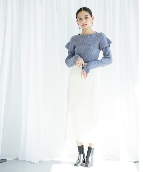 ENNEA(エンネア)の「【2021AW】肩フリルデザイン・抗ピリングモダールヤーン12Gリブニット(ニット/セーター・レディース・ベージュ/レッド/ブルー/キャメル・M)」の6枚目の写真