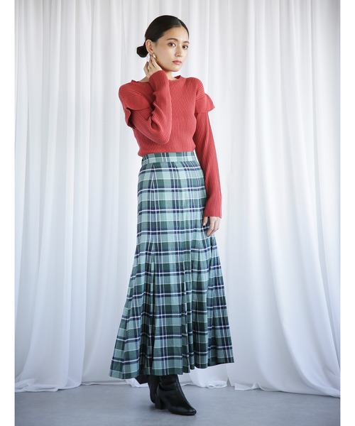 ENNEA(エンネア)の「【2021AW】肩フリルデザイン・抗ピリングモダールヤーン12Gリブニット(ニット/セーター・レディース・ベージュ/レッド/ブルー/キャメル・M)」の16枚目の写真