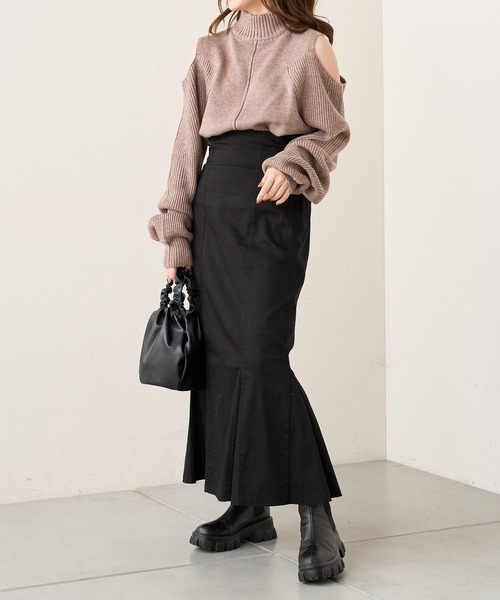 Chico（チコ）の「【新色追加】肩スリットハイネックルーズニット（ニット/セーター・レディース・ブラウン/アイボリー/ブラック/ライトグレー・FREE）」の11枚目の写真