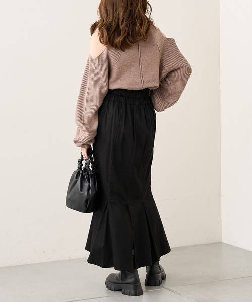 Chico（チコ）の「【新色追加】肩スリットハイネックルーズニット（ニット/セーター・レディース・ブラウン/アイボリー/ブラック/ライトグレー・FREE）」の13枚目の写真