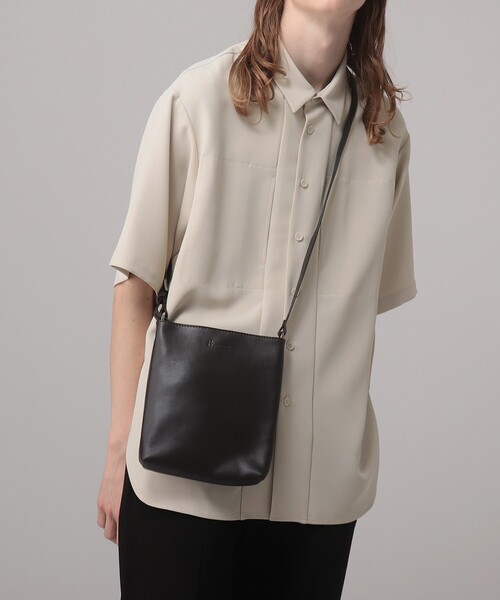 tk.TAKEO KIKUCHI（ティーケータケオキクチ）の「◆【WEB限定】リアルレザーショルダーポーチ（ショルダーバッグ・メンズ・ブラック/ダークブラウン・00）」の16枚目の写真