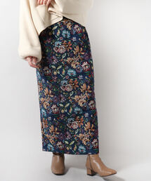 ジャガードタイトロングスカート