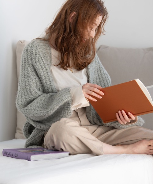 Crisp（クリスプ）の「ボリュームニットカーディガン（カーディガン/ボレロ・レディース・ベージュ/グリーン・FREE）」の2枚目の写真