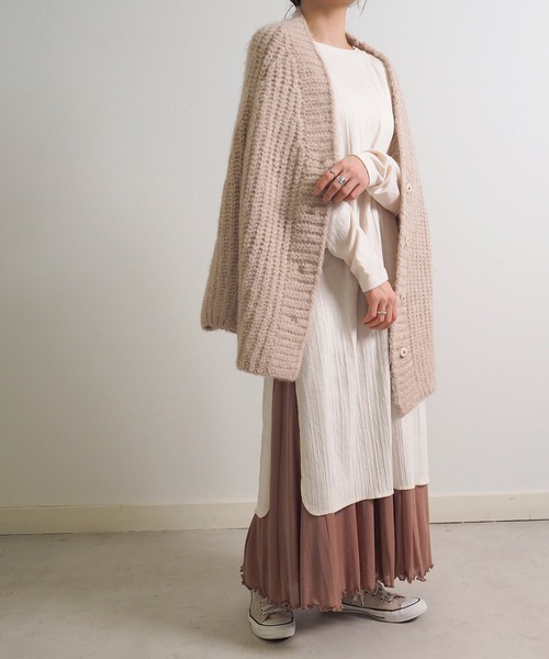 Crisp（クリスプ）の「ボリュームニットカーディガン（カーディガン/ボレロ・レディース・ベージュ/グリーン・FREE）」の3枚目の写真