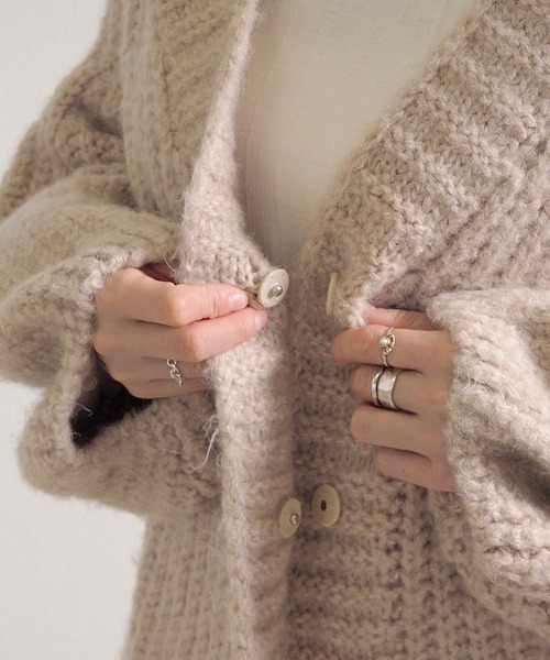 Crisp（クリスプ）の「ボリュームニットカーディガン（カーディガン/ボレロ・レディース・ベージュ/グリーン・FREE）」の9枚目の写真