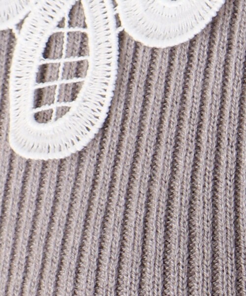 OPAQUE.CLIP（オペークドットクリップ）の「◆レイヤードカラーデザインリブニット（ニット/セーター・レディース・グレー/オフホワイト/グリーン・38）」の11枚目の写真
