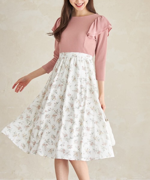 tocco closet（トッコ　クローゼット）の「肩シフォンフリル付きリブカットソー×フラワープリントドッキングワンピース（ワンピース・レディース・ネイビー/ピンク・M）」の2枚目の写真