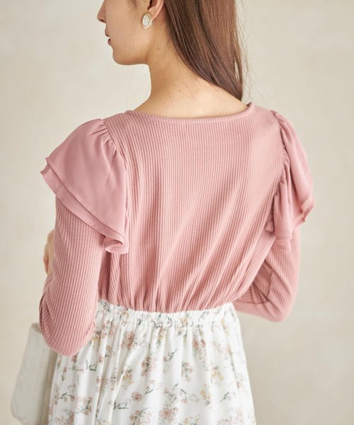 tocco closet（トッコ　クローゼット）の「肩シフォンフリル付きリブカットソー×フラワープリントドッキングワンピース（ワンピース・レディース・ネイビー/ピンク・M）」の7枚目の写真