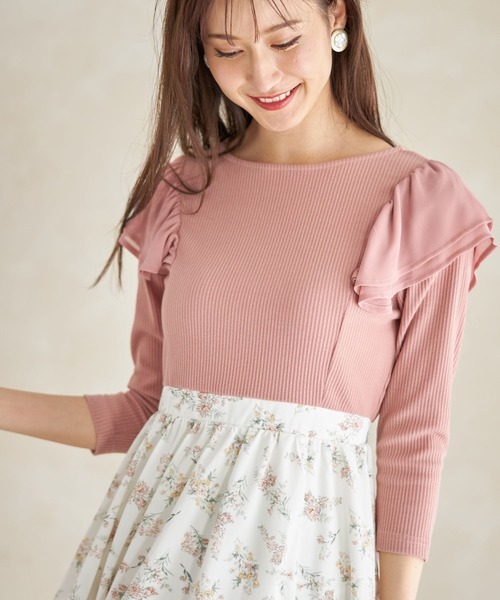 tocco closet（トッコ　クローゼット）の「肩シフォンフリル付きリブカットソー×フラワープリントドッキングワンピース（ワンピース・レディース・ネイビー/ピンク・M）」の19枚目の写真