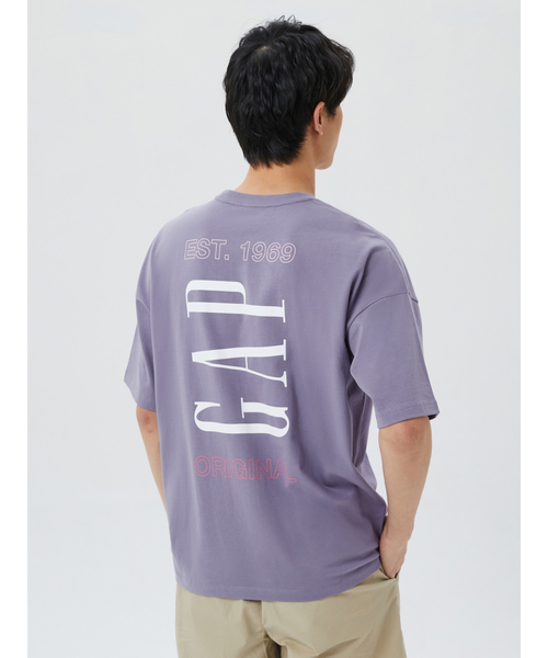 GAP（ギャップ）の「ソフトジャージー Gapロゴtシャツ (ユニセックス)（Tシャツ/カットソー・メンズ・ホワイト/ネイビー/パープル系その他/オレンジ系その他・S/M/L/XL/XS/XXS）」の3枚目の写真