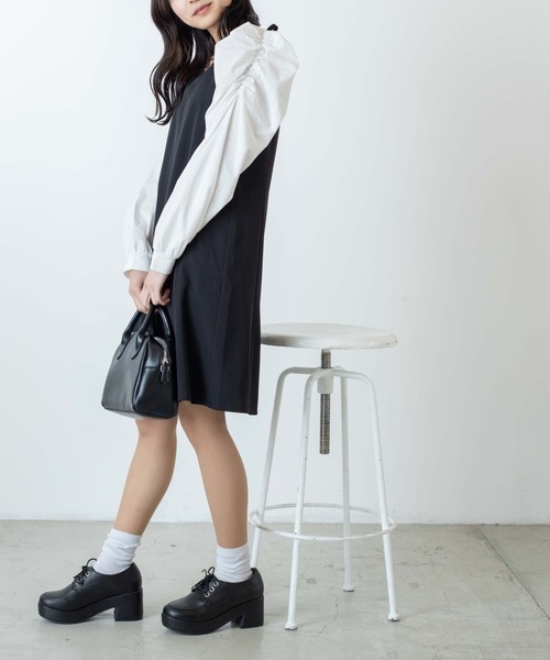 WEGO(ウィゴー)の「WEGO/バックリボンパフスリーブワンピ(ワンピース・レディース・ブラック/ベージュ系その他2・FREE)」の5枚目の写真