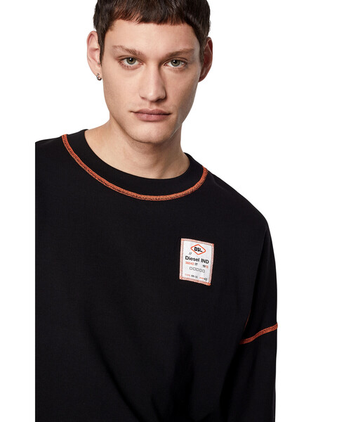 DIESEL（ディーゼル）の「メンズ Tシャツ ロンT オーバーサイズ（Tシャツ/カットソー・メンズ・ホワイト/ブラック・SMALL/XX-LARGE/LARGE/MEDIUM/X-LARGE/XXX-LARGE/X-SMALL）」の5枚目の写真