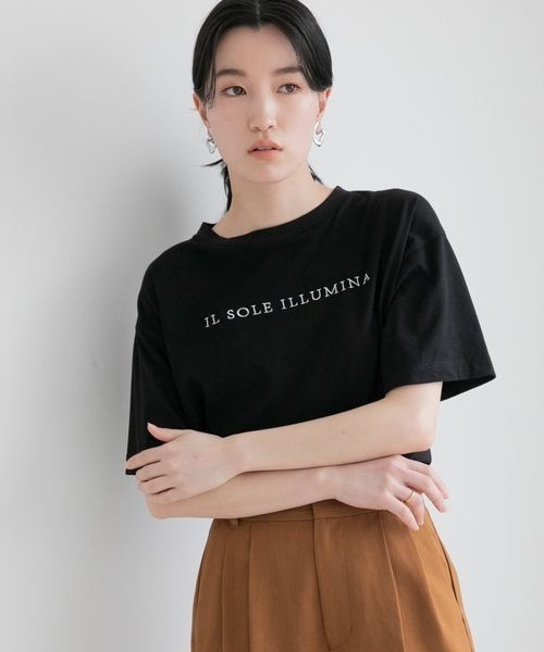 LOWRYS FARM（ローリーズファーム）の「シシュウロゴTシャツ 275246（Tシャツ/カットソー・レディース・ホワイト/ホワイト系その他/ブラック/ブルー・FREE）」の4枚目の写真