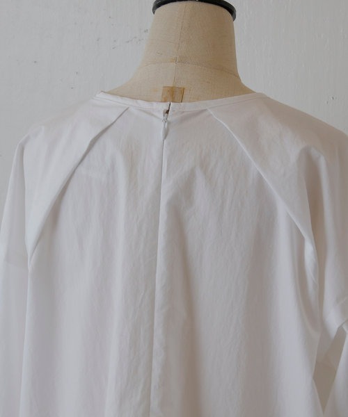 BEARDSLEY（ビアズリー）の「肩タックラグランブラウス（シャツ/ブラウス・レディース・ホワイト・FREE）」の5枚目の写真