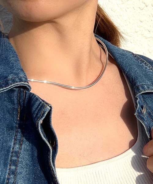 tone（トーン）の「【aussi/オッスィー】マルチway  ウェーブ　メタル　チョーカー（ニッケルフリー）（チョーカー・レディース・シルバー/ゴールド/シルバー×ゴールド・FREE）」の8枚目の写真