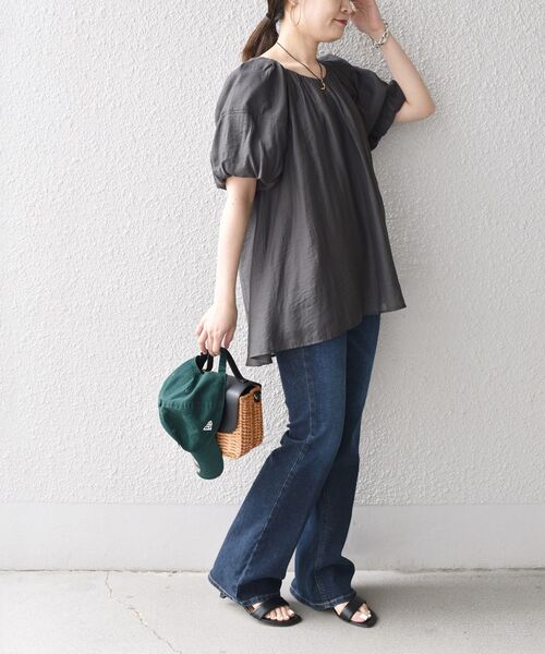SHIPS(シップス)の「*〈手洗い可能〉シアーカルゼバルーンスリーブチュニック◆(シャツ/ブラウス・レディース・ブラック系/ブラウン系/ネイビー/スカイブルー・ONE SIZE)」の13枚目の写真