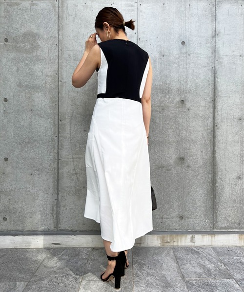 Luftrobe（ルフトローブ）の「《Luftrobe》バイカラーVネックワンピース（ワンピース・レディース・オフホワイト・9号）」の3枚目の写真