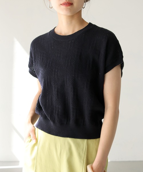 HER CLOSET(ハークローゼット)の「【shemoshelly】フレンチスリーブ透かし編みニット(ニット/セーター・レディース・ブラック/オフホワイト/グリーン/グレイッシュベージュ・M)」の3枚目の写真