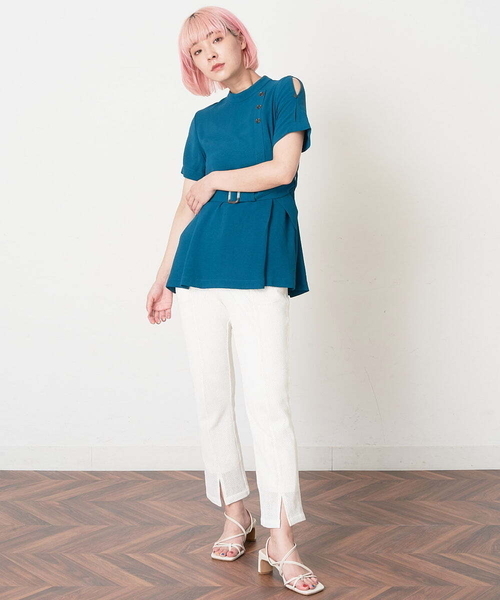 A de a.v.v(アードアー・ヴェ・ヴェ)の「ベルト付きぺプラムブラウス(シャツ/ブラウス・レディース・ブラック/ブルー・36/38)」の9枚目の写真