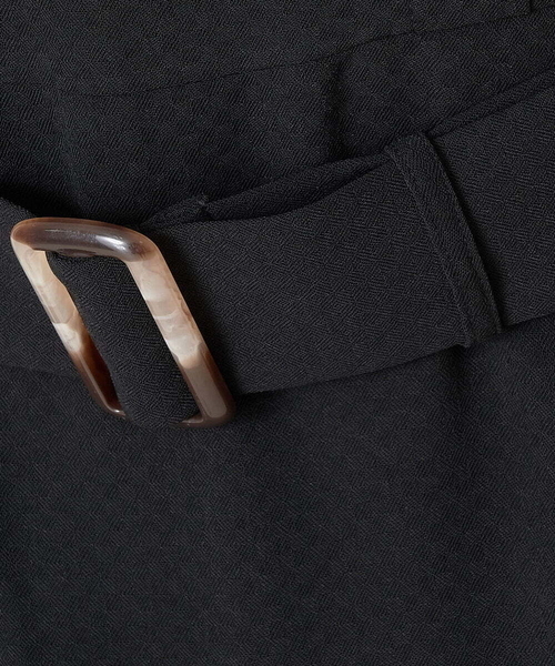 A de a.v.v(アードアー・ヴェ・ヴェ)の「ベルト付きぺプラムブラウス(シャツ/ブラウス・レディース・ブラック/ブルー・36/38)」の17枚目の写真