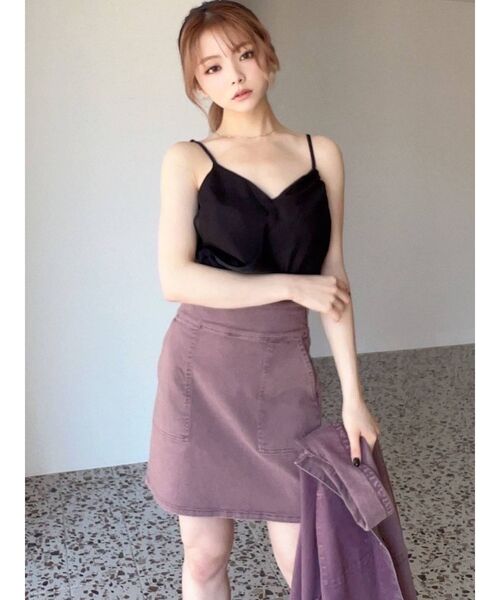 RESEXXY（リゼクシー）の「ギャザーデザインキャミソール（キャミソール・レディース・ブラック/ベージュ/イエロー・FREE）」の4枚目の写真