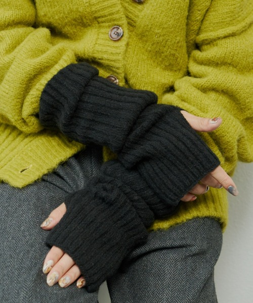 Auntie Rosa Holiday（アンティローザホリデー）の「ブークレリブアームウォーマー（アームカバー・レディース・ブラック/オレンジ/グリーン/ナチュラル・FREE）」の12枚目の写真