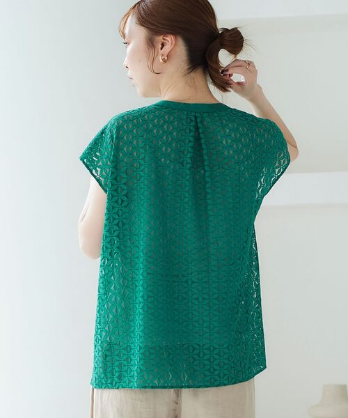 le.coeur blanc（ルクールブラン）の「フラワーレースパールボタンブラウス（シャツ/ブラウス・レディース・ブラック/オフホワイト/グリーン・38）」の13枚目の写真