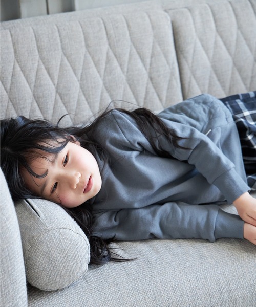 MAKE YOUR DAY(メイクユアデイ)の「キルティング後切替フーディー■80~140cm(パーカー・キッズ・アイボリー/チャコールグレー・80/90/100/110/120/130/140)」の3枚目の写真