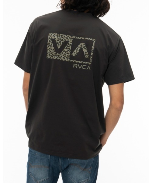 RVCA(ルーカ)の「RVCA メンズ 【SURF TEE】 BALANCE BOX Tシャツ【2022年夏モデル】/ルーカ水陸両用半袖Tシャツ(Tシャツ/カットソー・メンズ・ホワイト/ブラック/グレー系その他・SMALL/MEDIUM/LARGE/X-LARGE)」の3枚目の写真