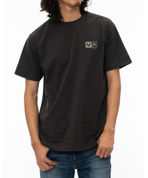 RVCA(ルーカ)の「RVCA メンズ 【SURF TEE】 BALANCE BOX Tシャツ【2022年夏モデル】/ルーカ水陸両用半袖Tシャツ(Tシャツ/カットソー・メンズ・ホワイト/ブラック/グレー系その他・SMALL/MEDIUM/LARGE/X-LARGE)」の8枚目の写真