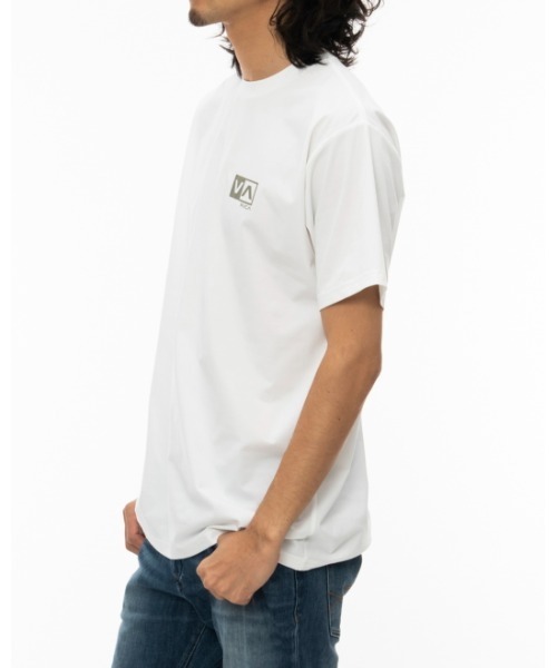 RVCA(ルーカ)の「RVCA メンズ 【SURF TEE】 BALANCE BOX Tシャツ【2022年夏モデル】/ルーカ水陸両用半袖Tシャツ(Tシャツ/カットソー・メンズ・ホワイト/ブラック/グレー系その他・SMALL/MEDIUM/LARGE/X-LARGE)」の5枚目の写真