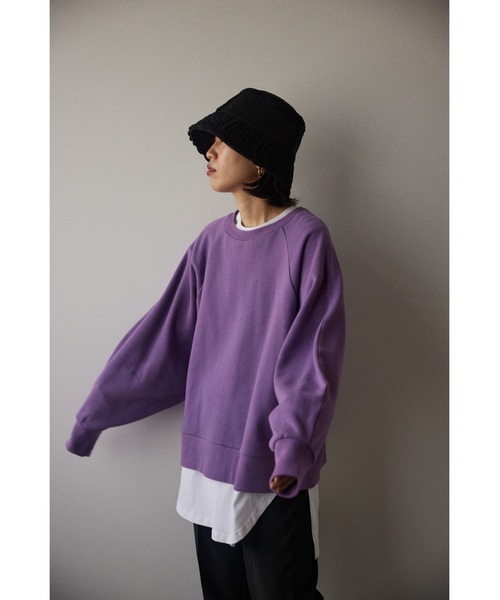 BLACK BY MOUSSY（ブラックバイマウジー）の「【WEB限定】volume sleeve sweat（ボリュームススリーブスウェット）（スウェット・レディース・ライトブラック/ベージュ/グリーン/パープル・FREE）」の4枚目の写真