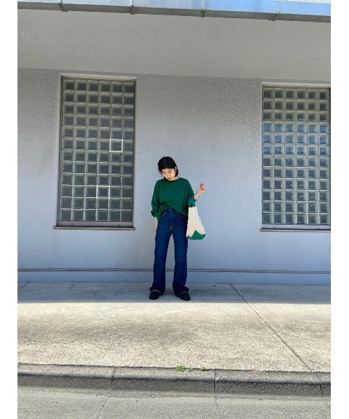 BLACK BY MOUSSY（ブラックバイマウジー）の「【WEB限定】volume sleeve sweat（ボリュームススリーブスウェット）（スウェット・レディース・ライトブラック/ベージュ/グリーン/パープル・FREE）」の9枚目の写真