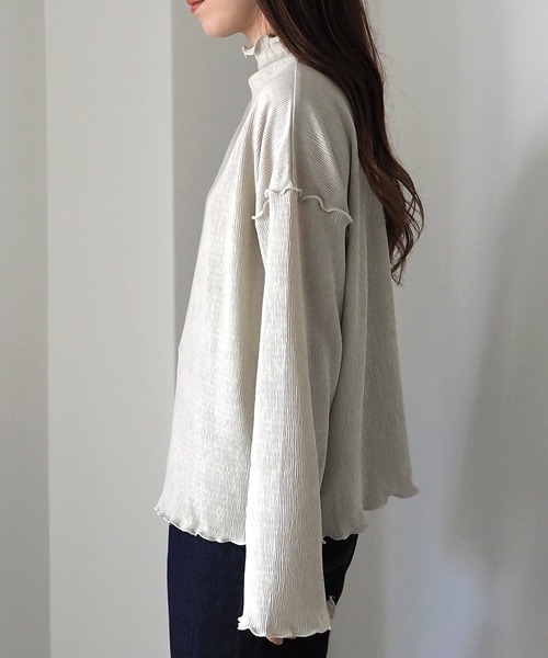 Riberry（リベリー）の「ハイネックスリット袖トップス（Tシャツ/カットソー・レディース・ブラック/アイボリー/グレイッシュベージュ・MEDIUM）」の17枚目の写真