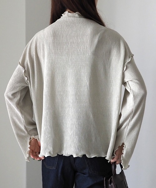 Riberry（リベリー）の「ハイネックスリット袖トップス（Tシャツ/カットソー・レディース・ブラック/アイボリー/グレイッシュベージュ・MEDIUM）」の18枚目の写真