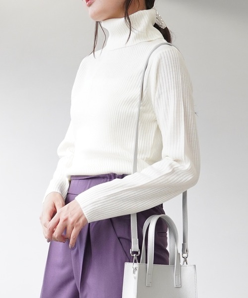 IAMUSE(アイアミューズ)の「タートルネックリブニットトップス S0581【IAMUSE】(ニット/セーター・レディース・オフホワイト/グレー/ベージュ/ブラック/モカ・L/M)」の2枚目の写真