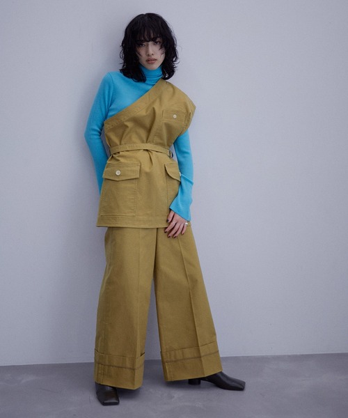 ADAM ET ROPE'（アダムエロペ）の「【セットアップ対応】ワンショルダーワークベスト（ベスト・レディース・ブラック/キャメル・FREE）」の16枚目の写真