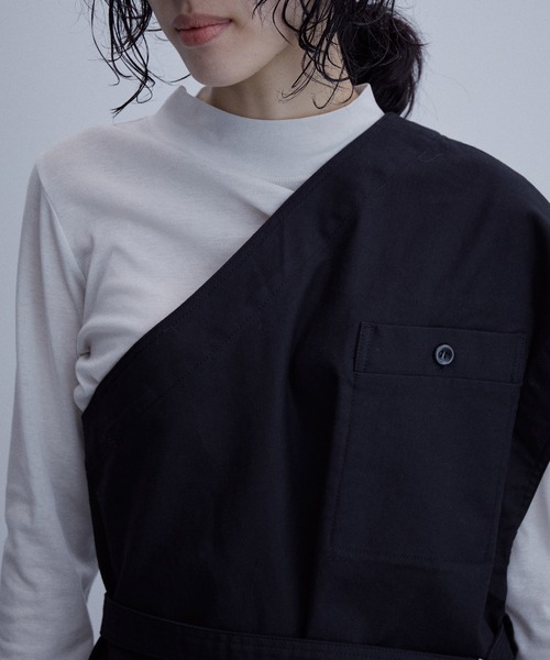 ADAM ET ROPE'（アダムエロペ）の「【セットアップ対応】ワンショルダーワークベスト（ベスト・レディース・ブラック/キャメル・FREE）」の5枚目の写真