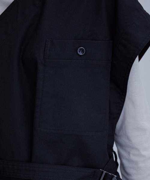 ADAM ET ROPE'（アダムエロペ）の「【セットアップ対応】ワンショルダーワークベスト（ベスト・レディース・ブラック/キャメル・FREE）」の6枚目の写真