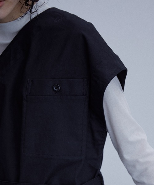 ADAM ET ROPE'（アダムエロペ）の「【セットアップ対応】ワンショルダーワークベスト（ベスト・レディース・ブラック/キャメル・FREE）」の7枚目の写真