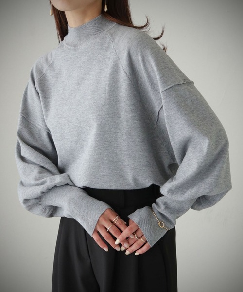 cheriella（シェリエラ）の「【cheriella】WEB限定スイッチドルマンシルエットニット新色追加（ニット/セーター・レディース・オフホワイト/テラコッタ/ブラック/ダークグリーン/ネイビー/パープル/グレー・M）」の4枚目の写真