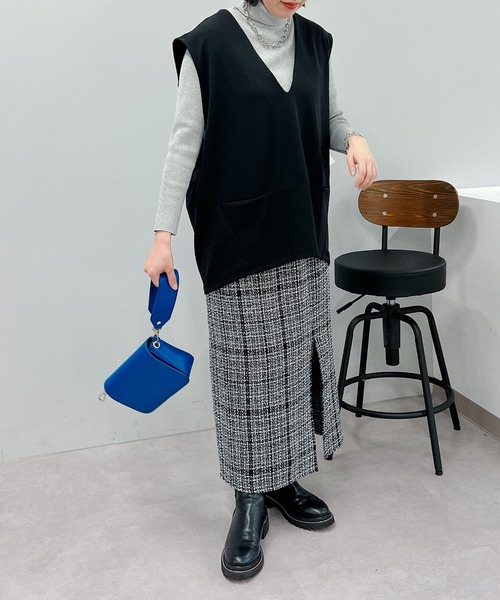 un dix cors（アンディコール）の「1枚でコーデ映えする　ファンシーツイードスリットナロースカート（スカート・レディース・ブラック/グレー・FREE）」の12枚目の写真