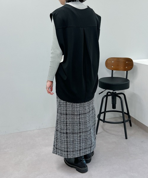 un dix cors（アンディコール）の「1枚でコーデ映えする　ファンシーツイードスリットナロースカート（スカート・レディース・ブラック/グレー・FREE）」の9枚目の写真