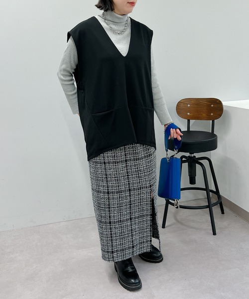 un dix cors（アンディコール）の「1枚でコーデ映えする　ファンシーツイードスリットナロースカート（スカート・レディース・ブラック/グレー・FREE）」の18枚目の写真