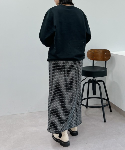 un dix cors（アンディコール）の「1枚でコーデ映えする　ファンシーツイードスリットナロースカート（スカート・レディース・ブラック/グレー・FREE）」の15枚目の写真