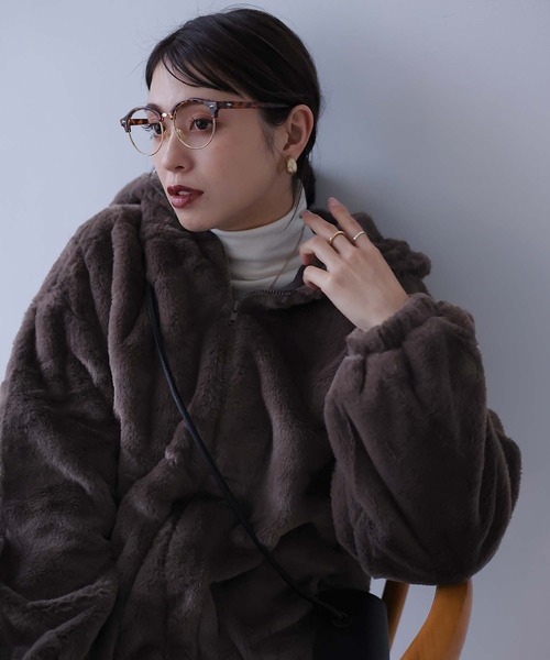 Doula Doula(ドゥーラドゥーラ)の「エコファーボリュームフードアウター(ブルゾン・レディース・ピンクベージュ/チャコールグレー/ブラウン/ベージュ/グレイッシュベージュ・FREE)」の22枚目の写真